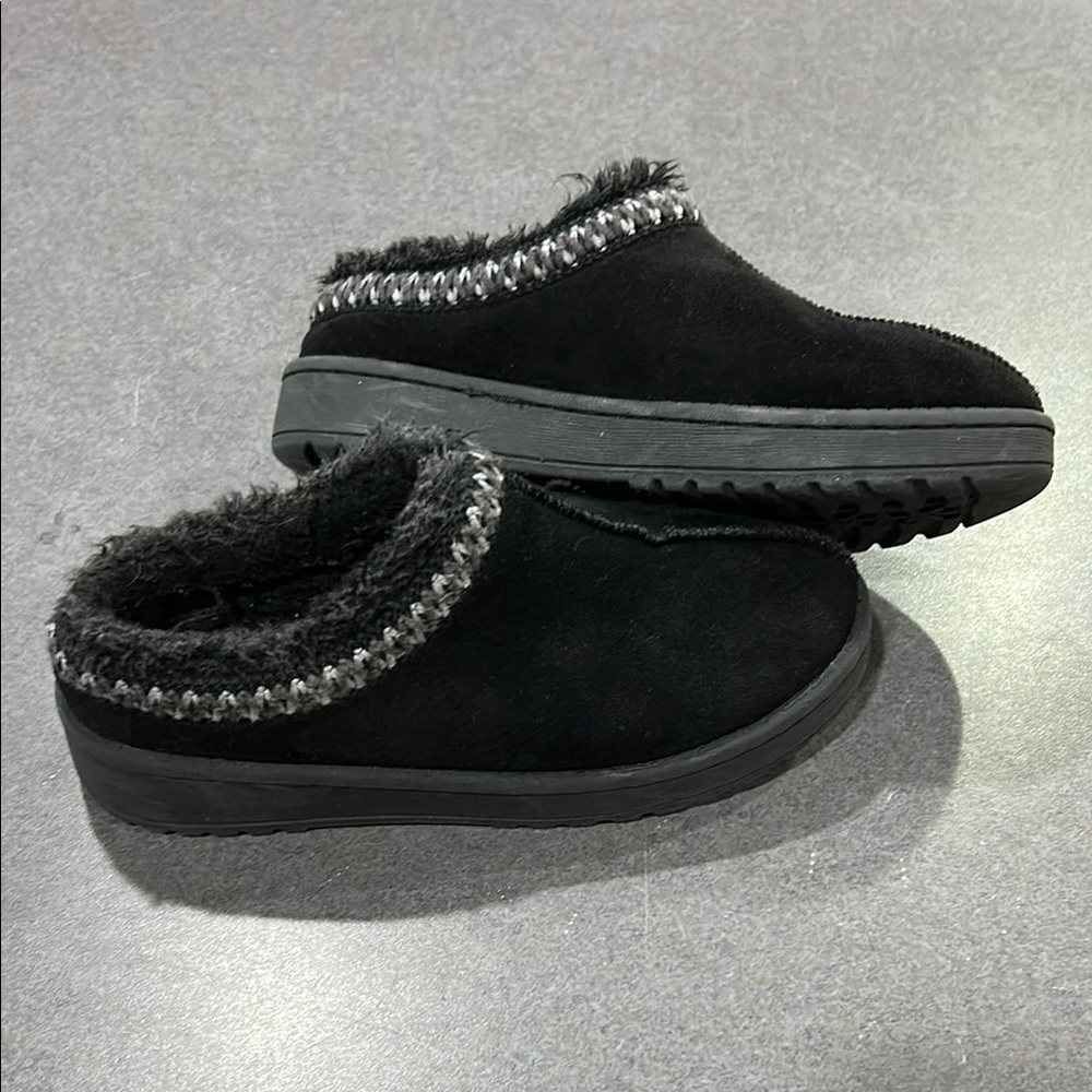 Cozy Black Women's Slip-On Shoes